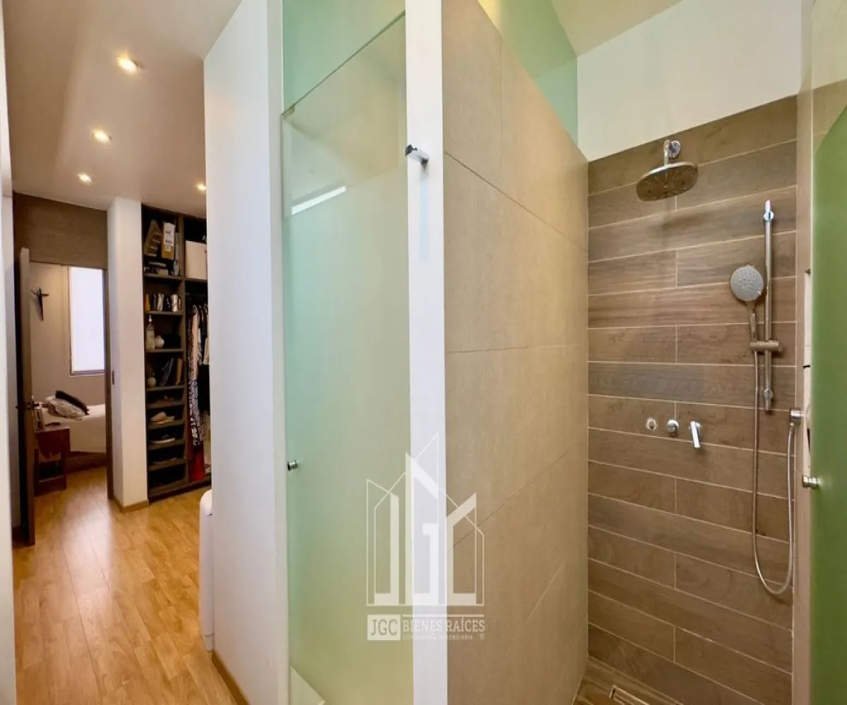 Casa En Venta,Los Gavilanes,Haro 699, Tlajomulco de Zúñiga, Jalisco 45645, 4 Habitaciones,4 Baños,Haro,2,p8rVAWQ