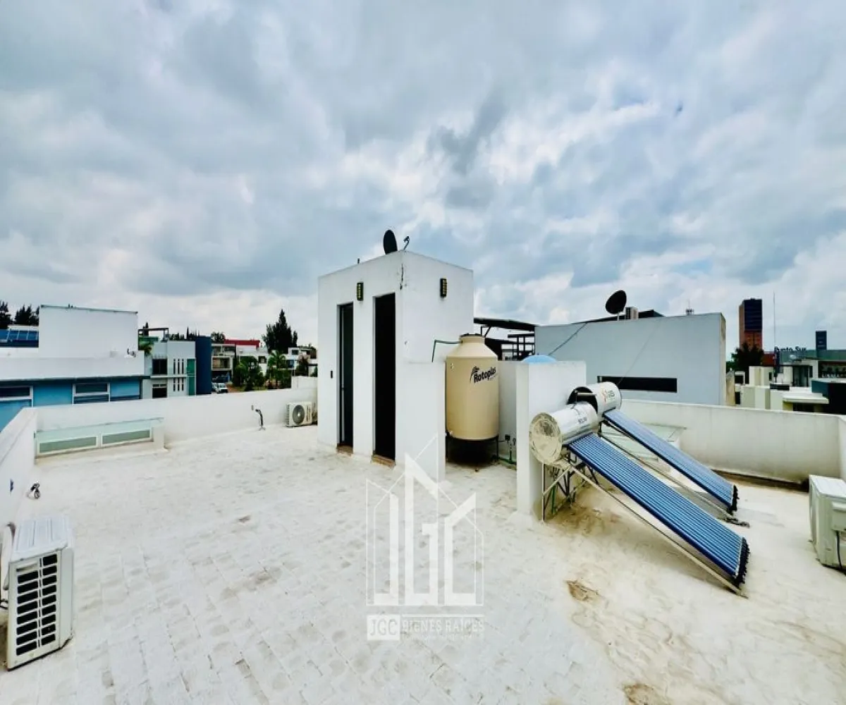 Casa En Venta,Los Gavilanes,Haro 699, Tlajomulco de Zúñiga, Jalisco 45645, 4 Habitaciones,4 Baños,Haro,2,p8rVAWQ