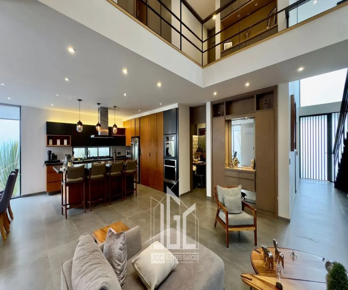 Casa En Venta,Los Gavilanes,Haro 699, Tlajomulco de Zúñiga, Jalisco 45645, 4 Habitaciones,4 Baños,Haro,2,p8rVAWQ