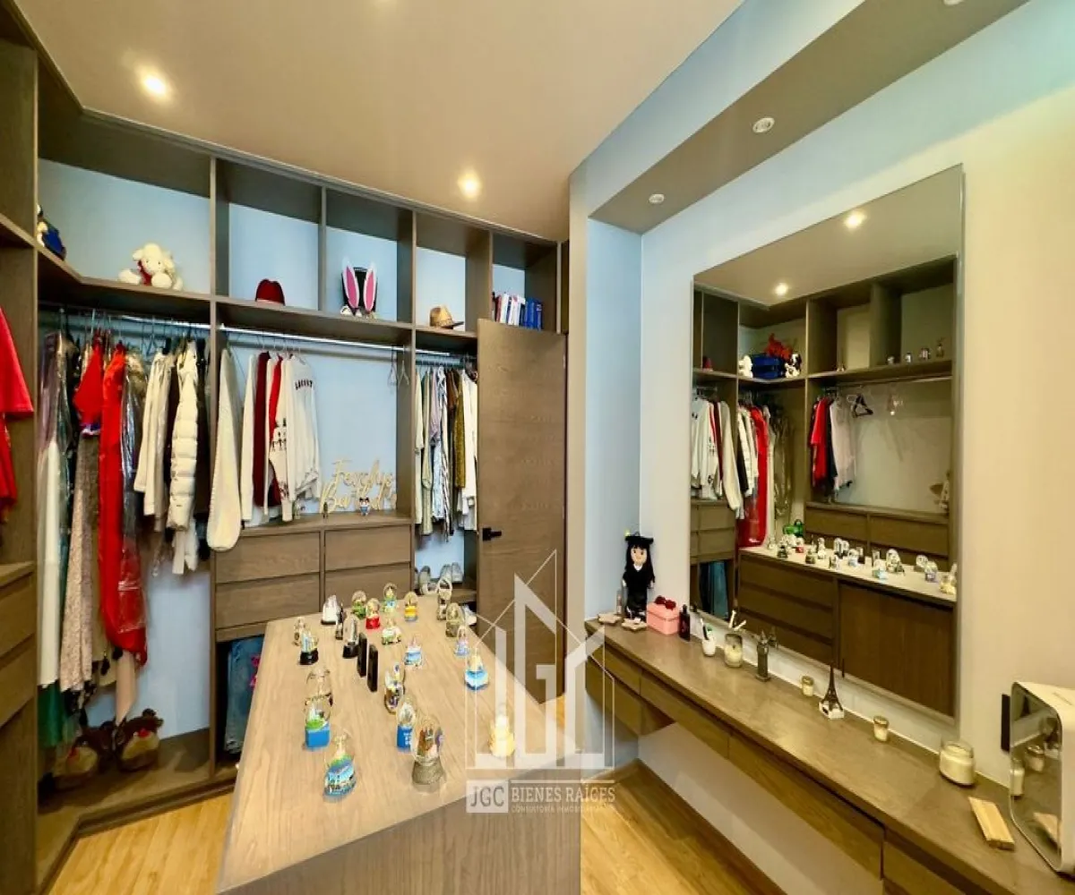 Casa En Venta,Los Gavilanes,Haro 699, Tlajomulco de Zúñiga, Jalisco 45645, 4 Habitaciones,4 Baños,Haro,2,p8rVAWQ