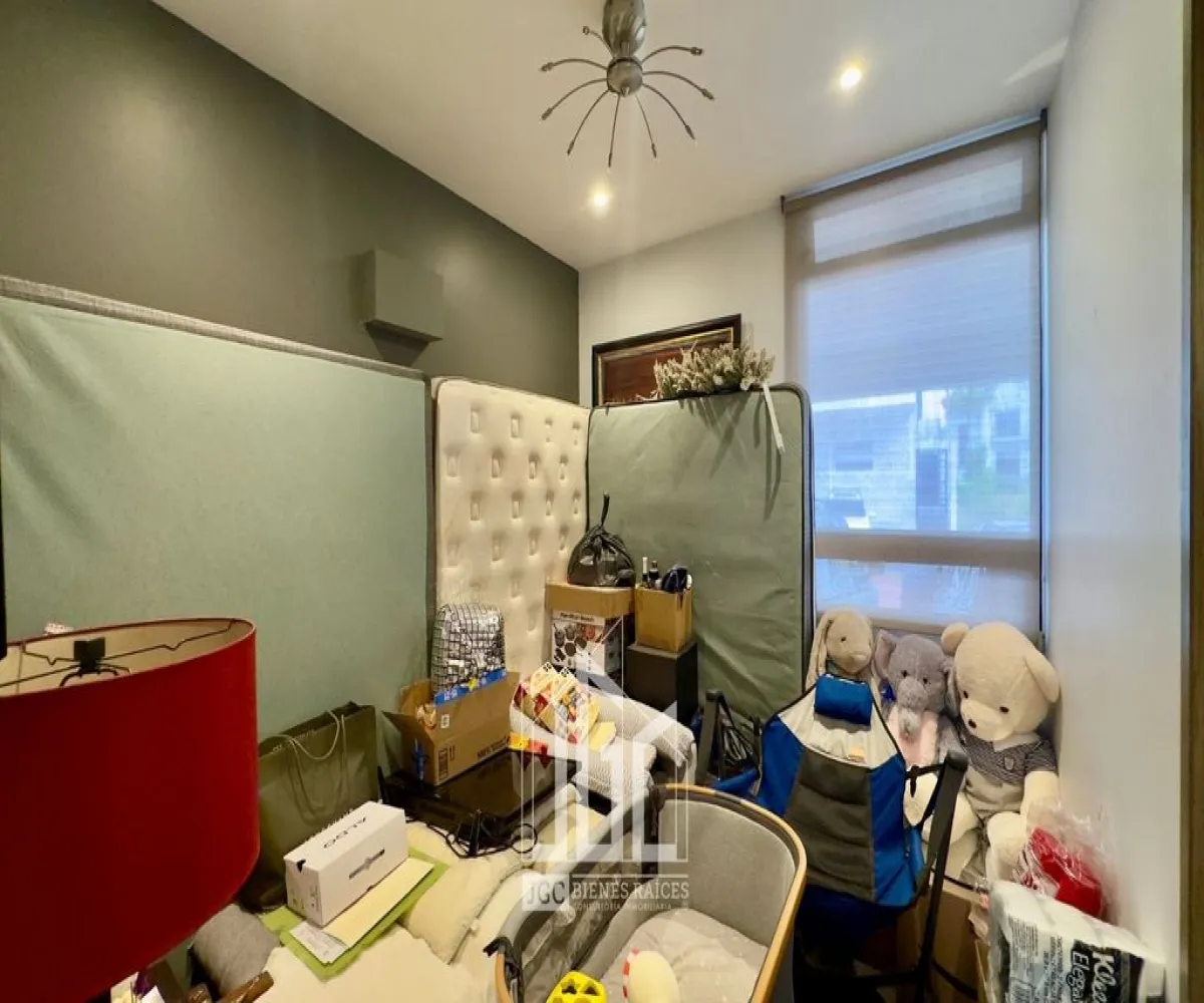 Casa En Venta,Los Gavilanes,Haro 699, Tlajomulco de Zúñiga, Jalisco 45645, 4 Habitaciones,4 Baños,Haro,2,p8rVAWQ