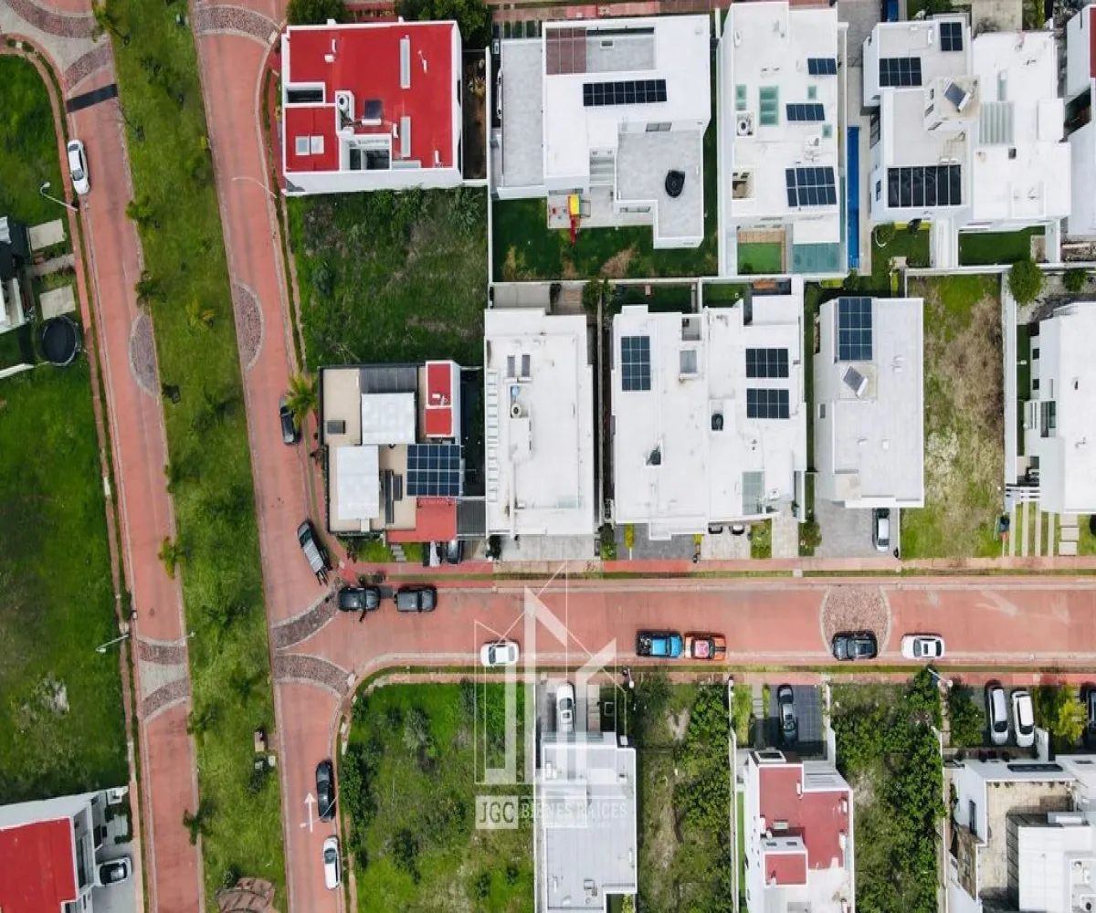 Casa En Venta,Los Gavilanes,Haro 699, Tlajomulco de Zúñiga, Jalisco 45645, 4 Habitaciones,4 Baños,Haro,2,p8rVAWQ