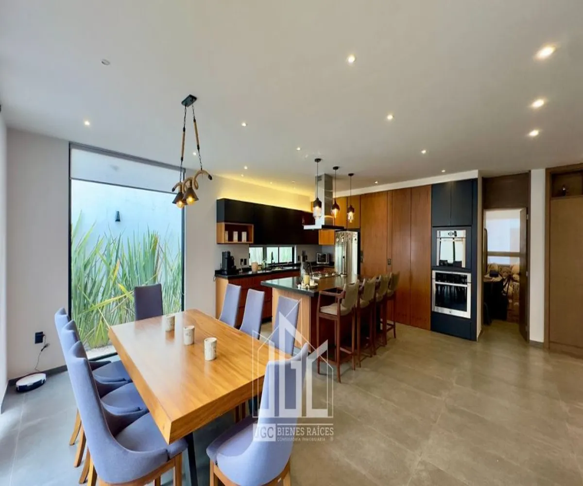 Casa En Venta,Los Gavilanes,Haro 699, Tlajomulco de Zúñiga, Jalisco 45645, 4 Habitaciones,4 Baños,Haro,2,p8rVAWQ