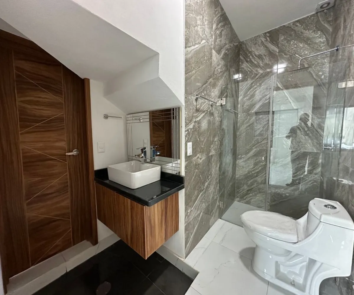 Casa En Venta,La Periquera,Boulevard Valle Imperial 128, Zapopan, Jalisco 45134, 4 Habitaciones,5 Baños,Boulevard Valle Imperial,1,pcycq9k Casa En Venta,La Periquera,Boulevard Valle Imperial 128, Zapopan, Jalisco 45134, 4 Habitaciones,5 Baños,Boulevard Valle Imperial,1,pcycq9k