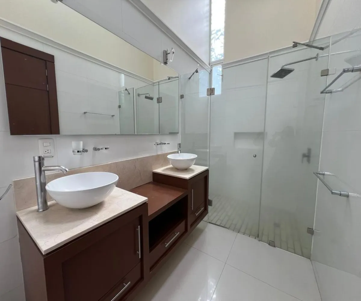 Casa En Venta,Jardín Real,valle del rey 10 28, Zapopan, Jalisco 45136, 4 Habitaciones,4 Baños,valle del rey ,1,pFEqjCs Casa En Venta,Jardín Real,valle del rey 10 28, Zapopan, Jalisco 45136, 4 Habitaciones,4 Baños,valle del rey ,1,pFEqjCs