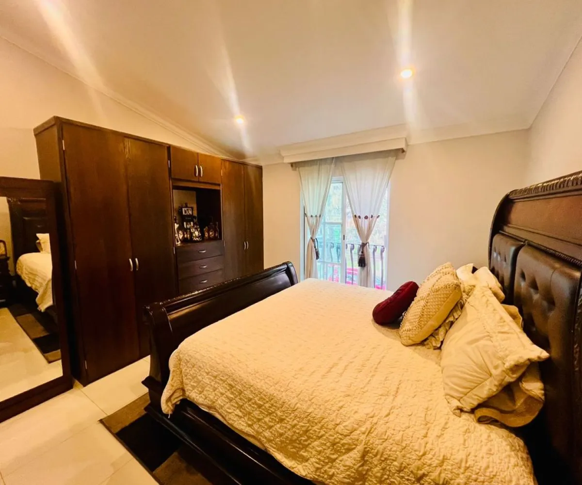 Casa En Venta,Colinas del Rey,Paseo Rey Constantino 120, Zapopan, Jalisco 45130, 4 Habitaciones,3 Baños,Paseo Rey Constantino,1,pm9ruUy Casa En Venta,Colinas del Rey,Paseo Rey Constantino 120, Zapopan, Jalisco 45130, 4 Habitaciones,3 Baños,Paseo Rey Constantino,1,pm9ruUy