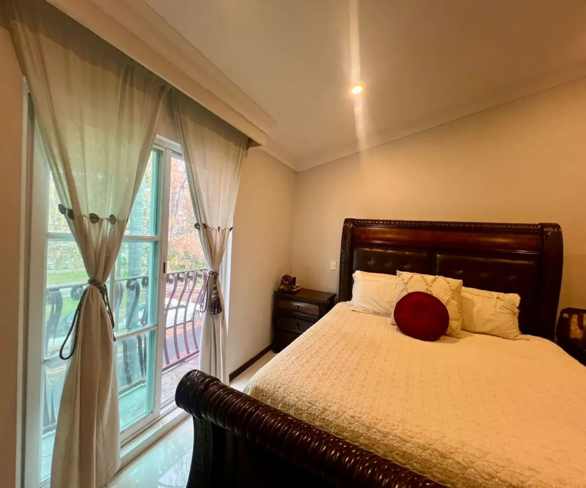 Casa En Venta,Colinas del Rey,Paseo Rey Constantino 120, Zapopan, Jalisco 45130, 4 Habitaciones,3 Baños,Paseo Rey Constantino,1,pm9ruUy Casa En Venta,Colinas del Rey,Paseo Rey Constantino 120, Zapopan, Jalisco 45130, 4 Habitaciones,3 Baños,Paseo Rey Constantino,1,pm9ruUy