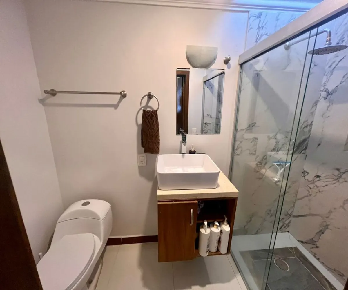 Casa En Venta,Colinas del Rey,Paseo Rey Constantino 120, Zapopan, Jalisco 45130, 4 Habitaciones,3 Baños,Paseo Rey Constantino,1,pm9ruUy Casa En Venta,Colinas del Rey,Paseo Rey Constantino 120, Zapopan, Jalisco 45130, 4 Habitaciones,3 Baños,Paseo Rey Constantino,1,pm9ruUy