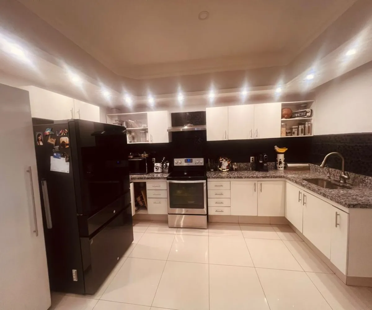 Casa En Venta,Colinas del Rey,Paseo Rey Constantino 120, Zapopan, Jalisco 45130, 4 Habitaciones,3 Baños,Paseo Rey Constantino,1,pm9ruUy Casa En Venta,Colinas del Rey,Paseo Rey Constantino 120, Zapopan, Jalisco 45130, 4 Habitaciones,3 Baños,Paseo Rey Constantino,1,pm9ruUy