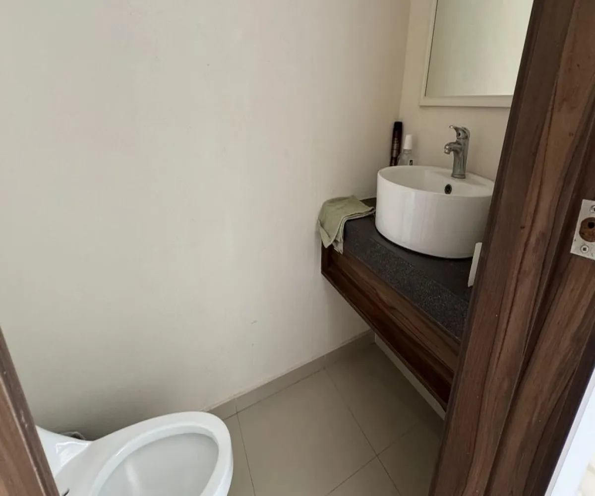 Casa En Venta,Francisco I. Madero 671, San Pedro Tlaquepaque, Jalisco 45645, 3 Habitaciones,2 Baños,Francisco I. Madero,1,p6OYeHS Casa En Venta,Francisco I. Madero 671, San Pedro Tlaquepaque, Jalisco 45645, 3 Habitaciones,2 Baños,Francisco I. Madero,1,p6OYeHS