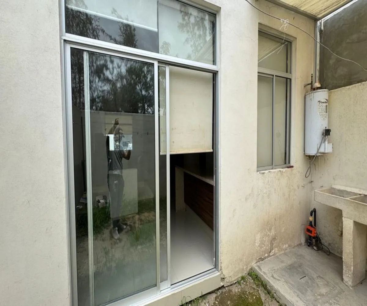 Casa En Venta,Francisco I. Madero 671, San Pedro Tlaquepaque, Jalisco 45645, 3 Habitaciones,2 Baños,Francisco I. Madero,1,p6OYeHS Casa En Venta,Francisco I. Madero 671, San Pedro Tlaquepaque, Jalisco 45645, 3 Habitaciones,2 Baños,Francisco I. Madero,1,p6OYeHS