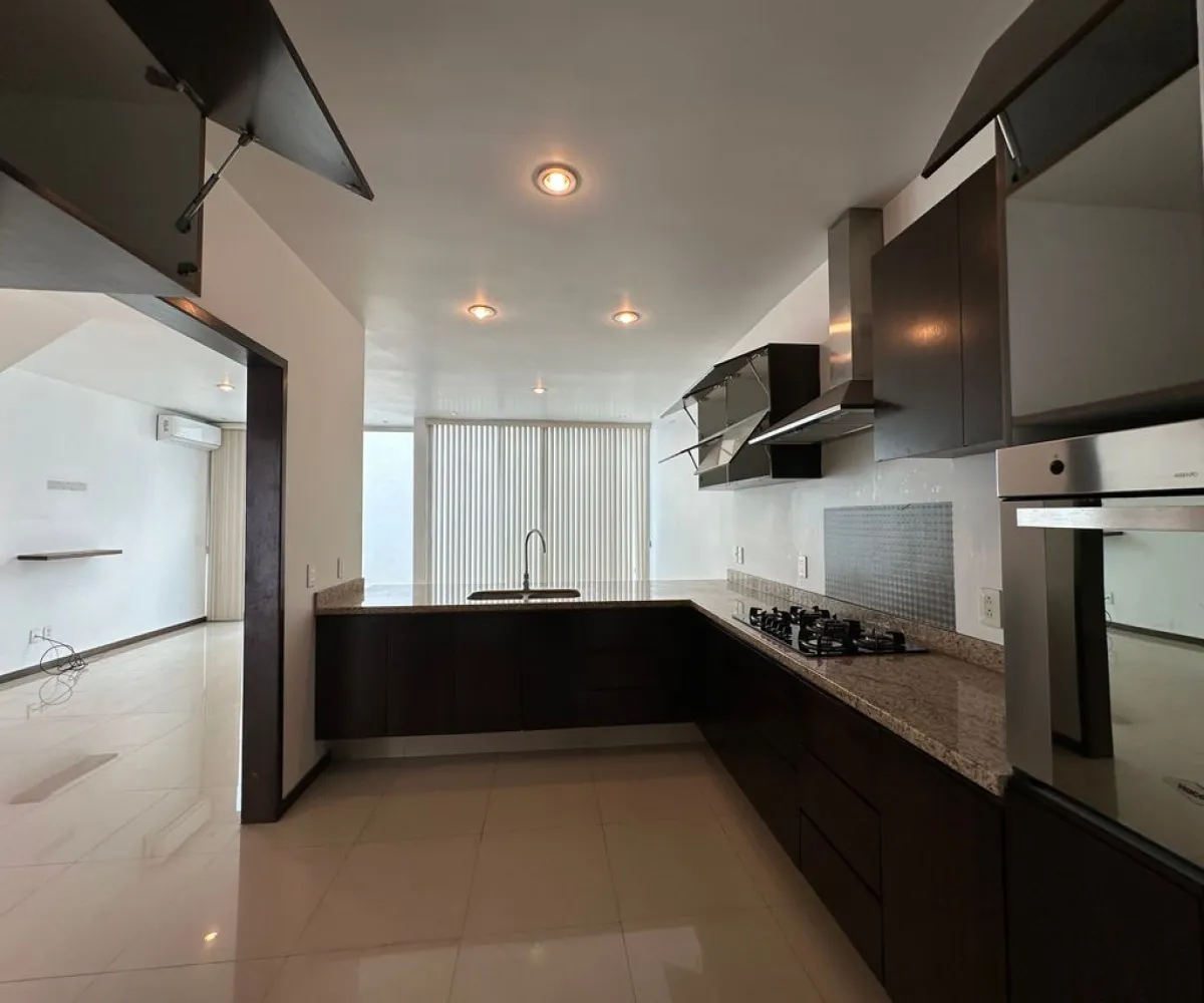 Casa En Venta,La Alameda,Rinconada de Almería S/N, Zapopan, Jalisco 45079, 3 Habitaciones,2 Baños,Rinconada de Almería,2,pk0vNEu