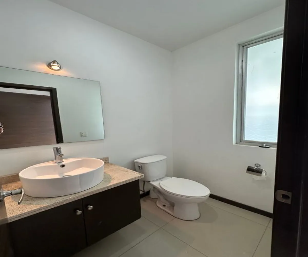 Casa En Venta,La Alameda,Rinconada de Almería S/N, Zapopan, Jalisco 45079, 3 Habitaciones,2 Baños,Rinconada de Almería,2,pk0vNEu