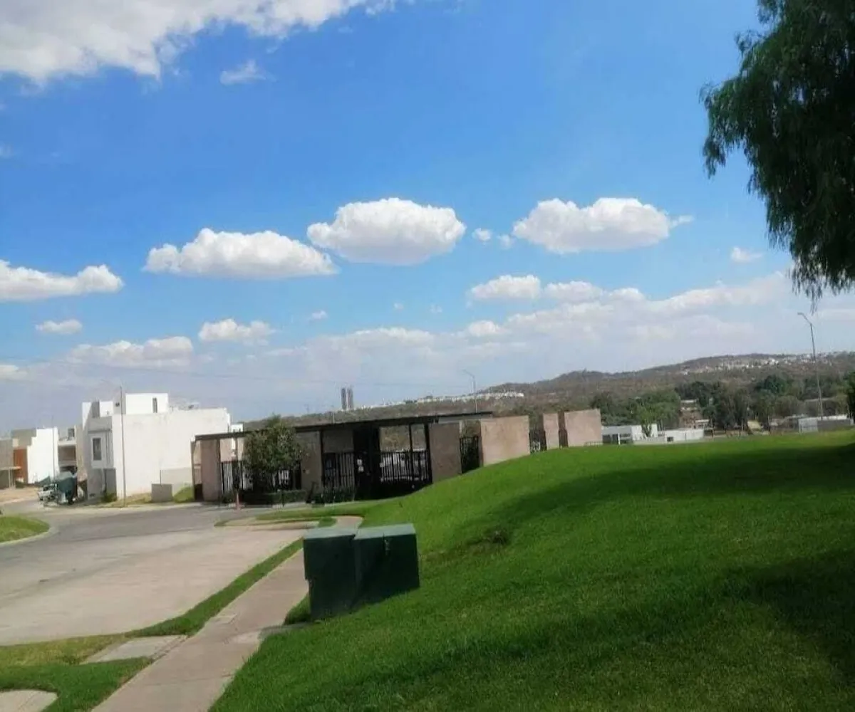 Casa En Venta,Capital Norte,Avenida F 5250 101, Zapopan, Jalisco 45134, 3 Habitaciones,3 Baños,Avenida F,1,pAtDmAY Casa En Venta,Capital Norte,Avenida F 5250 101, Zapopan, Jalisco 45134, 3 Habitaciones,3 Baños,Avenida F,1,pAtDmAY