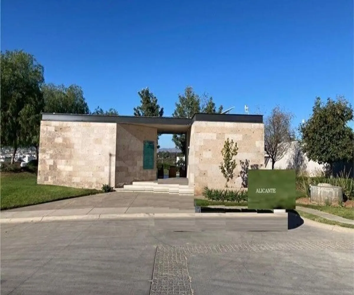 Casa En Venta,Capital Norte,Avenida F 5250 101, Zapopan, Jalisco 45134, 3 Habitaciones,3 Baños,Avenida F,1,pAtDmAY Casa En Venta,Capital Norte,Avenida F 5250 101, Zapopan, Jalisco 45134, 3 Habitaciones,3 Baños,Avenida F,1,pAtDmAY