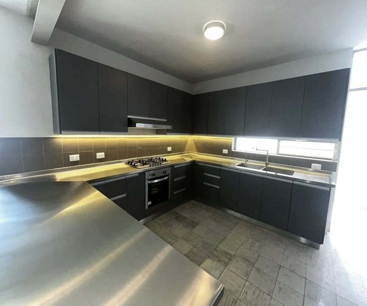 Casa En Venta,Chapalita Oriente,Santa Rita 1095, Zapopan, Jalisco 45040, 4 Habitaciones,3 Baños,Santa Rita,1,pAnjAdL