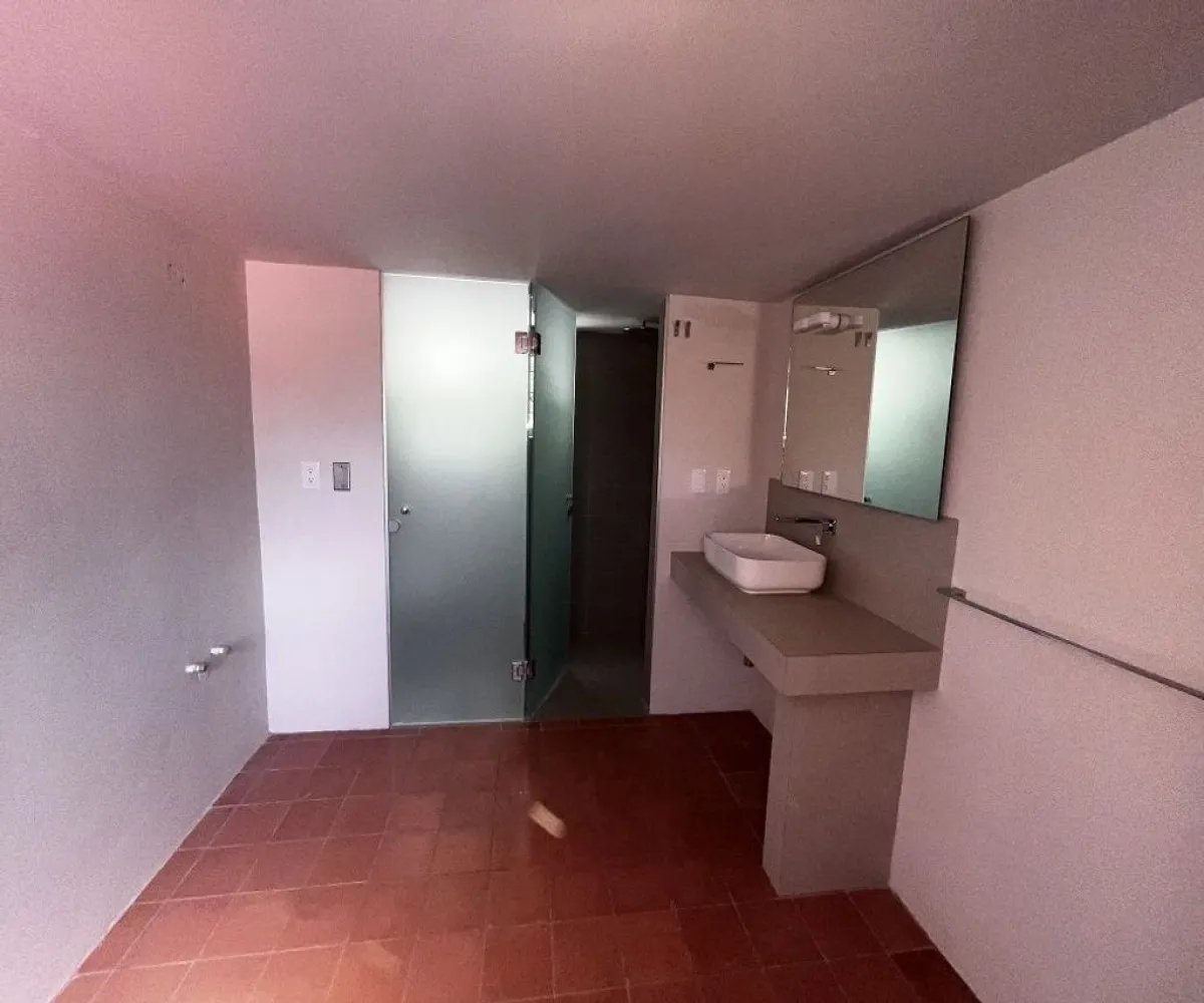Casa En Venta,Chapalita Oriente,Santa Rita 1095, Zapopan, Jalisco 45040, 4 Habitaciones,3 Baños,Santa Rita,1,pAnjAdL