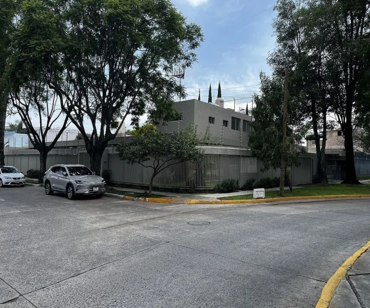 Casa En Venta,Chapalita Oriente,Santa Rita 1095, Zapopan, Jalisco 45040, 4 Habitaciones,3 Baños,Santa Rita,1,pAnjAdL