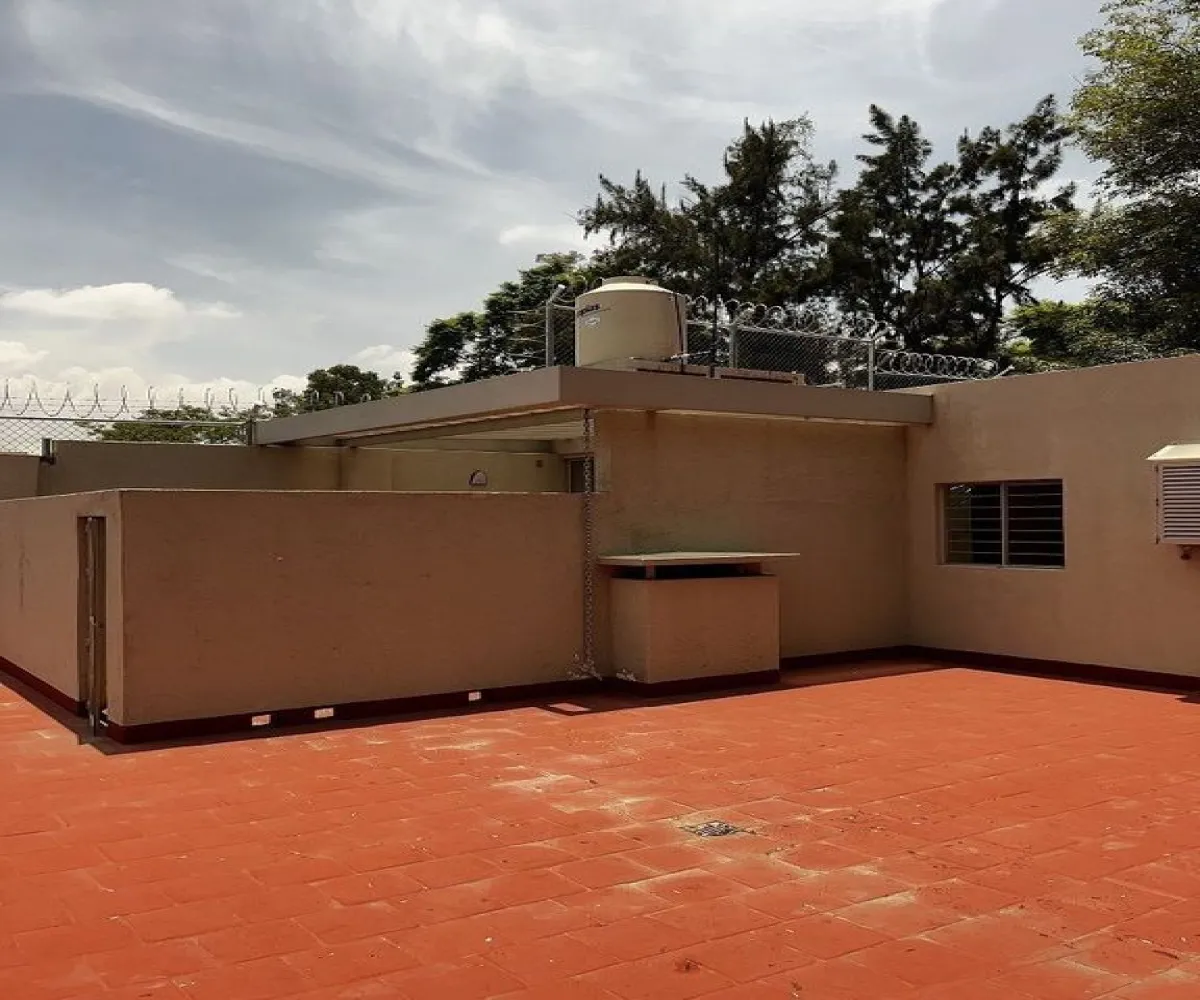 Casa En Venta,Chapalita Oriente,Santa Rita 1095, Zapopan, Jalisco 45040, 4 Habitaciones,3 Baños,Santa Rita,1,pAnjAdL