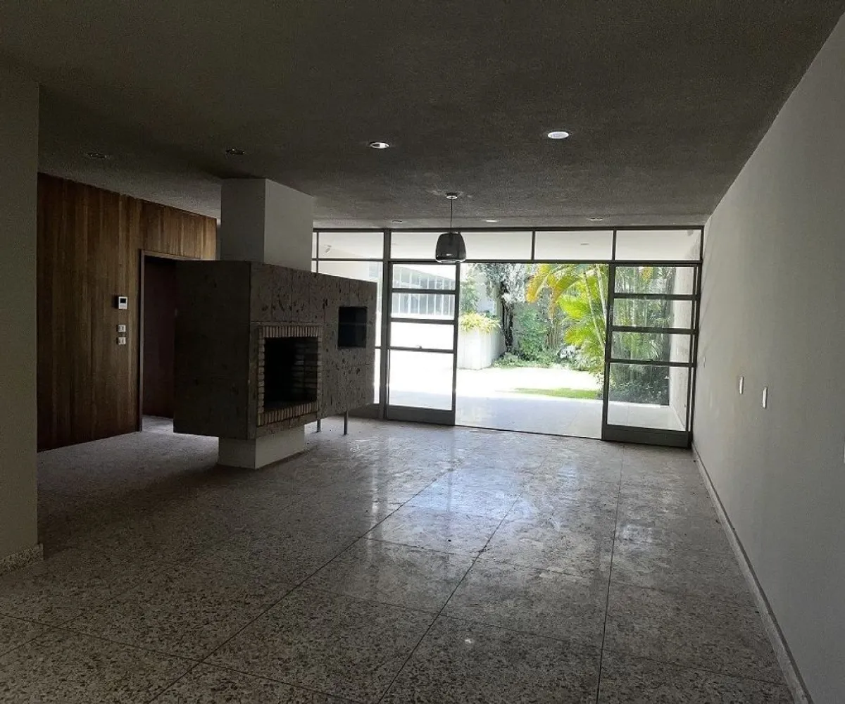 Casa En Venta,Chapalita Oriente,Santa Rita 1095, Zapopan, Jalisco 45040, 4 Habitaciones,3 Baños,Santa Rita,1,pAnjAdL