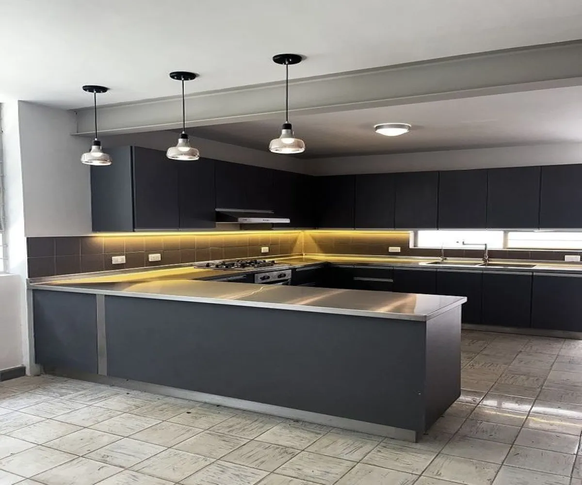 Casa En Venta,Chapalita Oriente,Santa Rita 1095, Zapopan, Jalisco 45040, 4 Habitaciones,3 Baños,Santa Rita,1,pAnjAdL