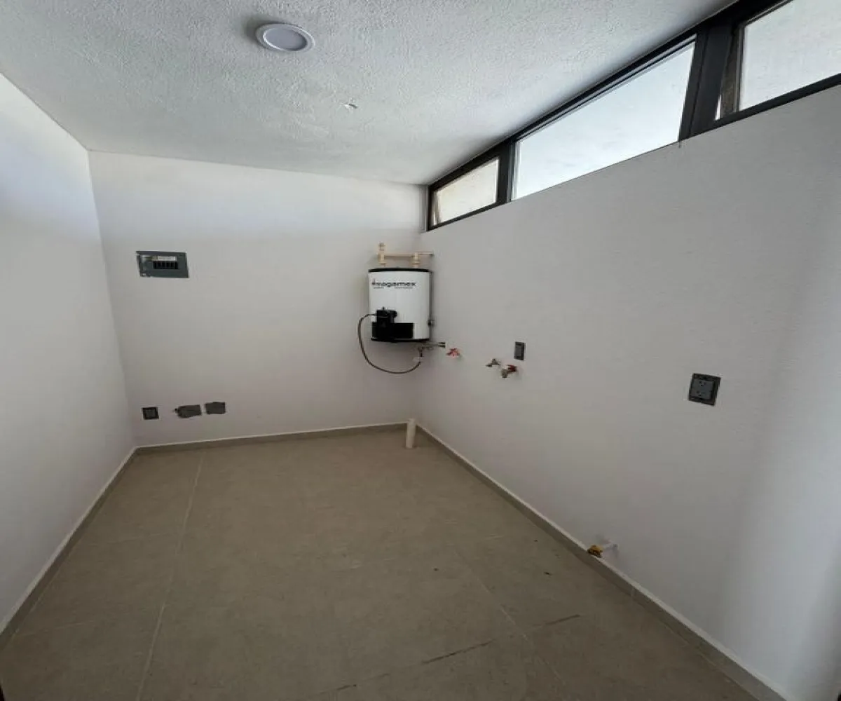 Casa En Venta,Boulevard Valle Imperial 1192, Zapopan, Jalisco 45134, 3 Habitaciones,2 Baños,Boulevard Valle Imperial,1,pUDAZsf