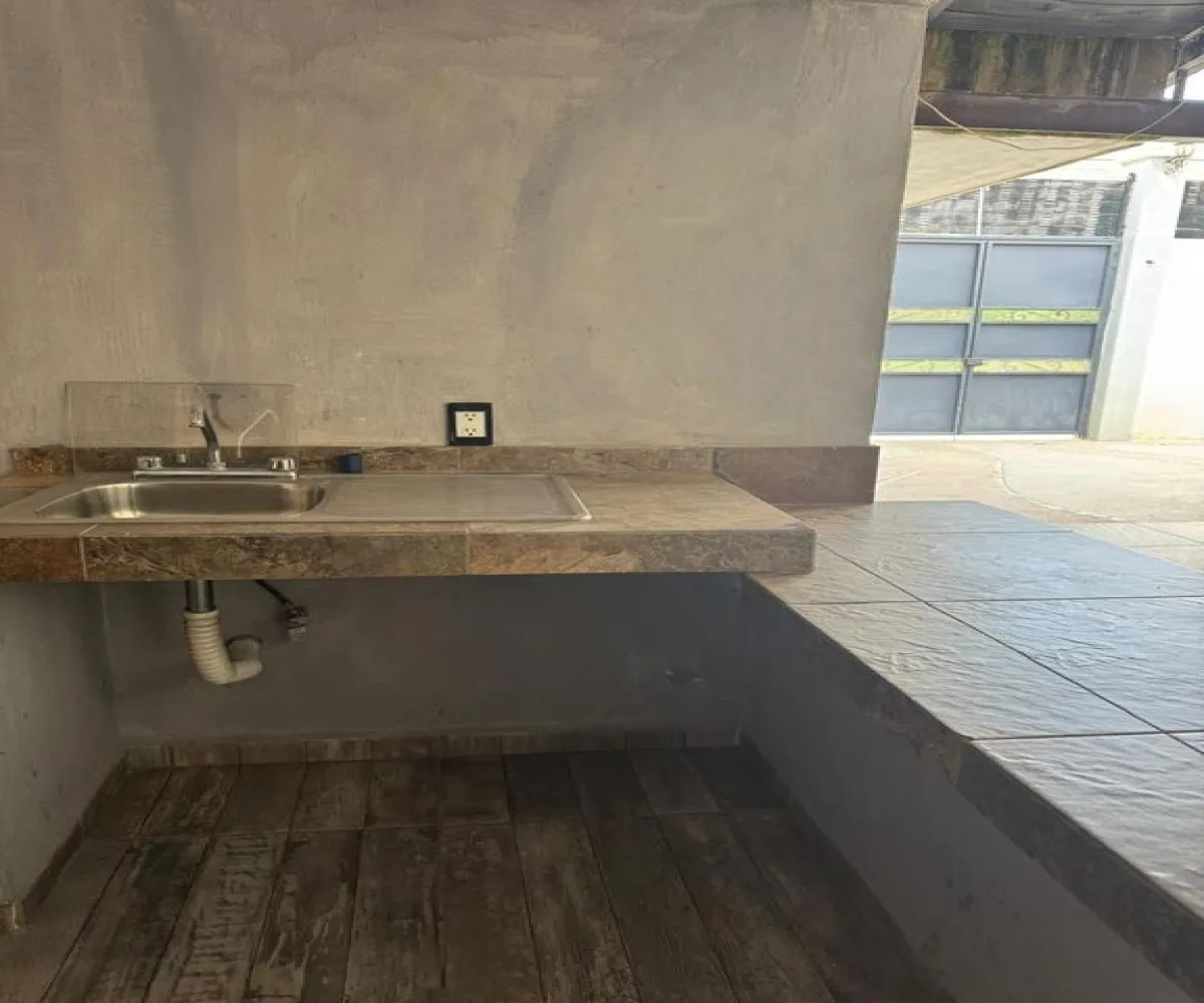 En Venta,Santa Lucía,Río Pontla 29, Zapopan, Jalisco 45200,1 Baño,Río Pontla,1,pgomoKn