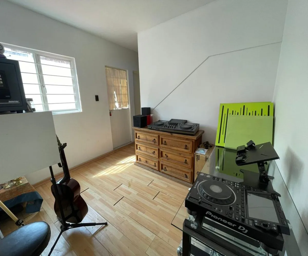 Casa En Venta,Providencia,Av Pablo Neruda 2572, Guadalajara, Jalisco 44630, 7 Habitaciones,1 Baño,Av Pablo Neruda,3,paYJLKw