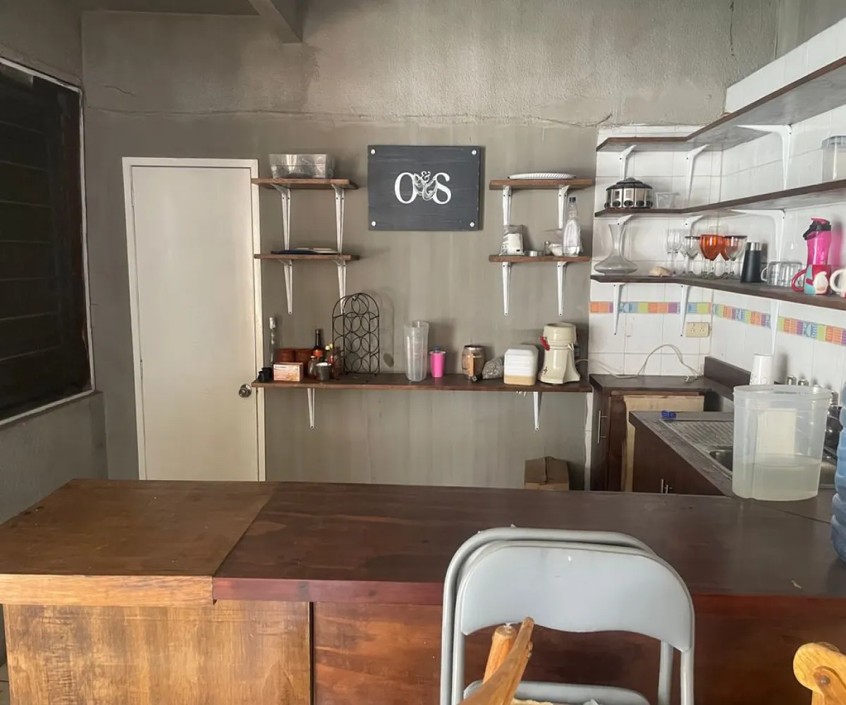 Casa En Venta,Providencia,Av Pablo Neruda 2572, Guadalajara, Jalisco 44630, 7 Habitaciones,1 Baño,Av Pablo Neruda,3,paYJLKw