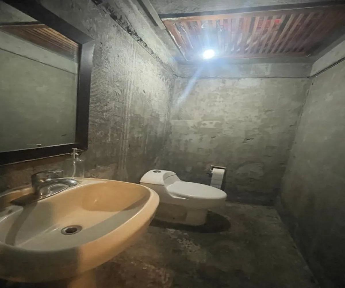 Casa En Venta,Providencia,Av Pablo Neruda 2572, Guadalajara, Jalisco 44630, 7 Habitaciones,1 Baño,Av Pablo Neruda,3,paYJLKw