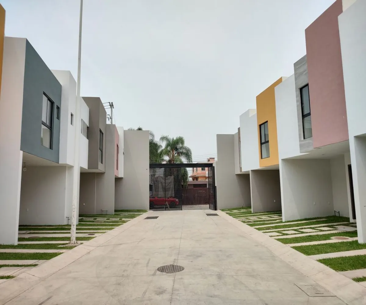 Casa En Venta,Los Tulipanes,Hortencia 880 3, Tlajomulco de Zúñiga, Jalisco 45647, 3 Habitaciones,2 Baños,Hortencia,1,phWMKCz