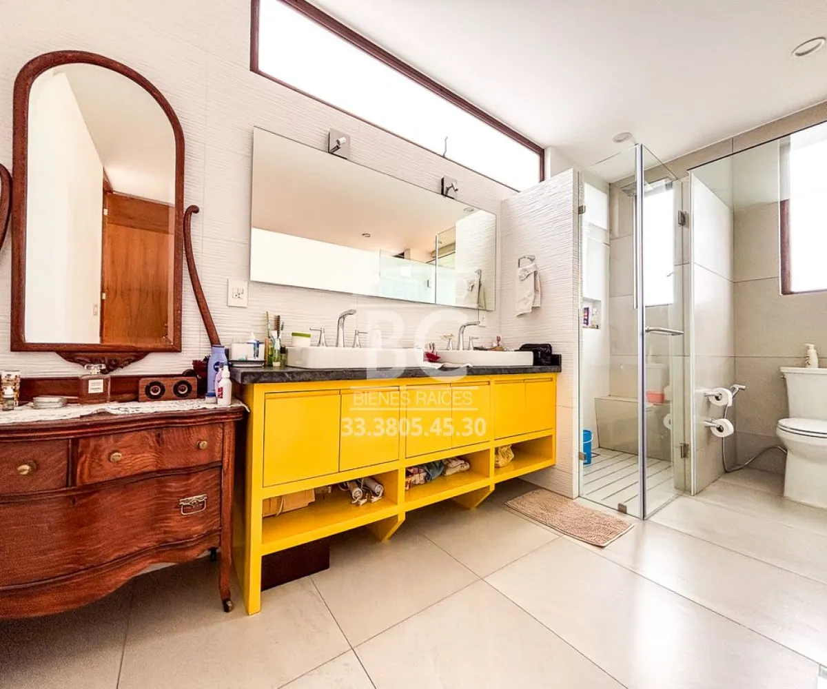 Casa En Venta,Bosques Vallarta,Circuito del Bosque 216 39C, Zapopan, Jalisco 45134, 3 Habitaciones,3 Baños,Circuito del Bosque,1,pa2LqRO