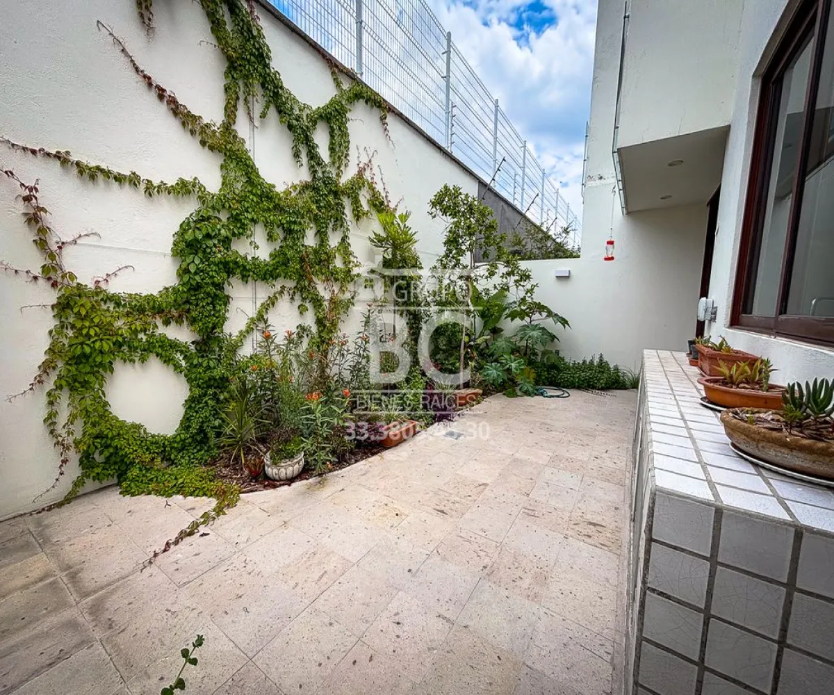 Casa En Venta,Bosques Vallarta,Circuito del Bosque 216 39C, Zapopan, Jalisco 45134, 3 Habitaciones,3 Baños,Circuito del Bosque,1,pa2LqRO