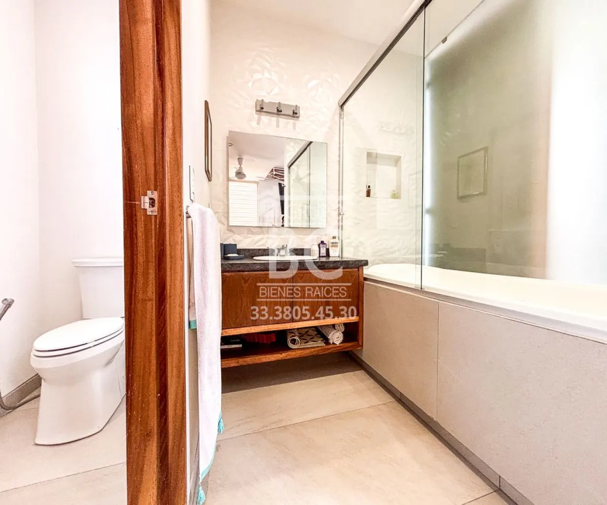 Casa En Venta,Bosques Vallarta,Circuito del Bosque 216 39C, Zapopan, Jalisco 45134, 3 Habitaciones,3 Baños,Circuito del Bosque,1,pa2LqRO