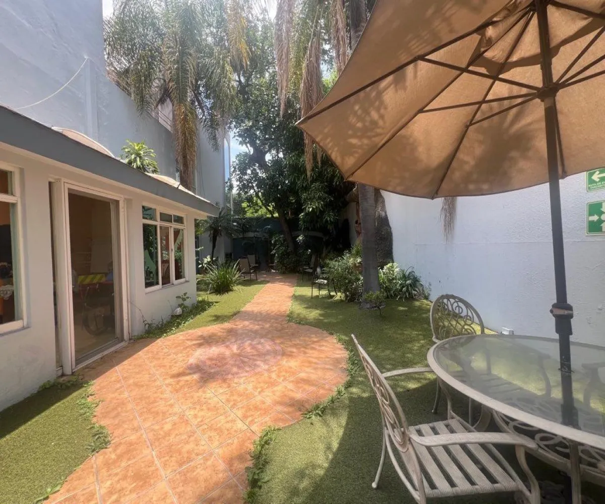 Local En Venta,Jardines Del Bosque,Calzada Lázaro Cárdenas 2859, Guadalajara, Jalisco 44520,18 Baños,Calzada Lázaro Cárdenas,3,p0Yiu3m