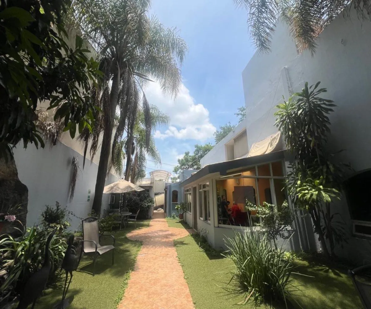 Local En Venta,Jardines Del Bosque,Calzada Lázaro Cárdenas 2859, Guadalajara, Jalisco 44520,18 Baños,Calzada Lázaro Cárdenas,3,p0Yiu3m