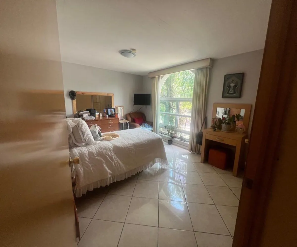 Local En Venta,Jardines Del Bosque,Calzada Lázaro Cárdenas 2859, Guadalajara, Jalisco 44520,18 Baños,Calzada Lázaro Cárdenas,3,p0Yiu3m