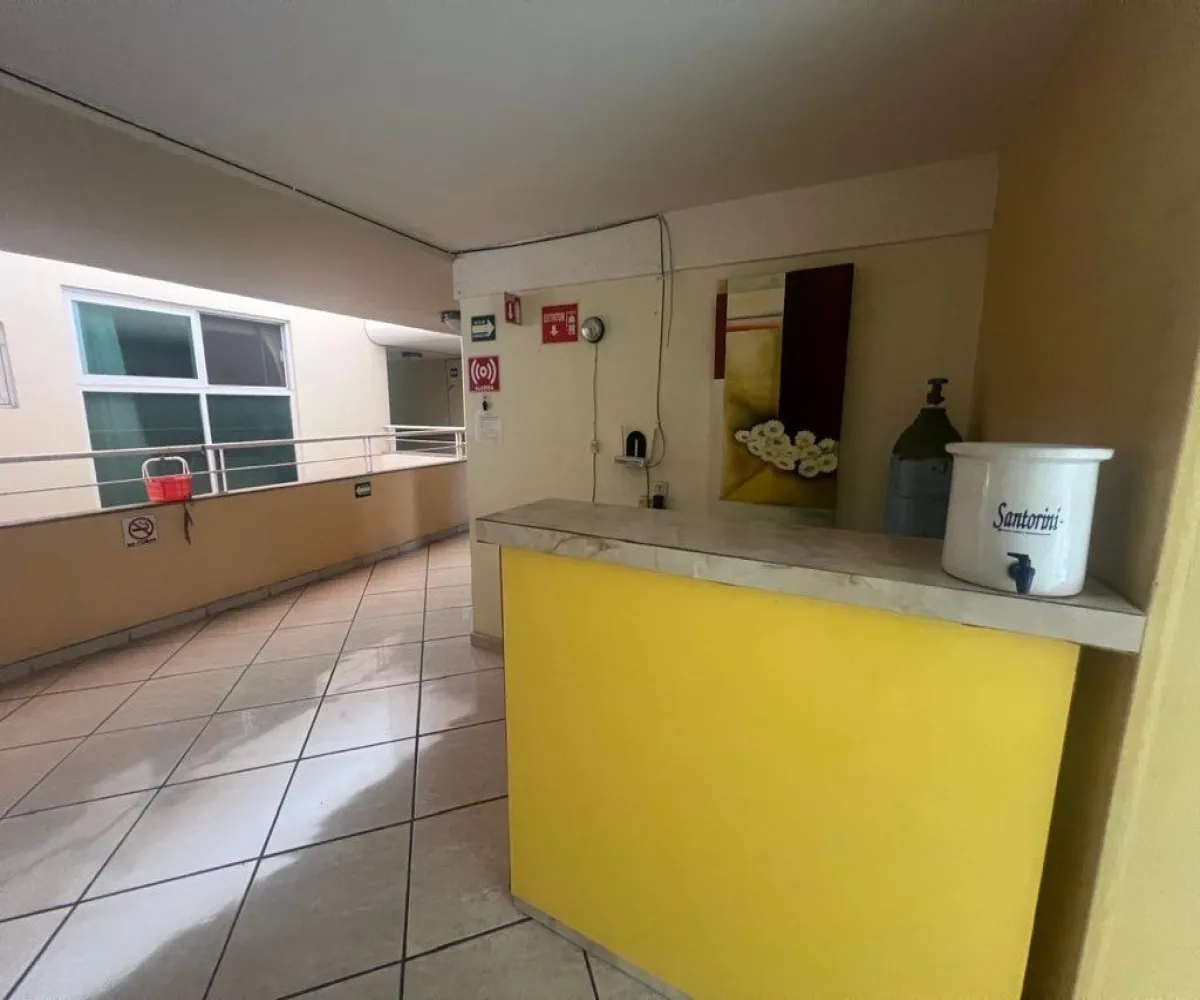 Local En Venta,Jardines Del Bosque,Calzada Lázaro Cárdenas 2859, Guadalajara, Jalisco 44520,18 Baños,Calzada Lázaro Cárdenas,3,p0Yiu3m