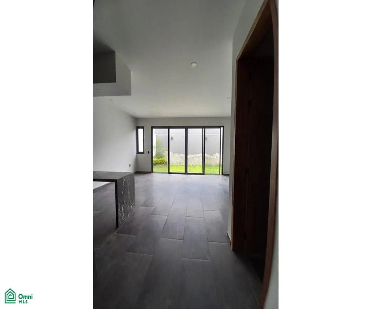 Casa En Venta,San Agustín,Av. Vuelo de las Grullas 200, Tlajomulco de Zuniga, Jalisco 45645, 3 Habitaciones,4 Baños,Av. Vuelo de las Grullas,3,MX24660047