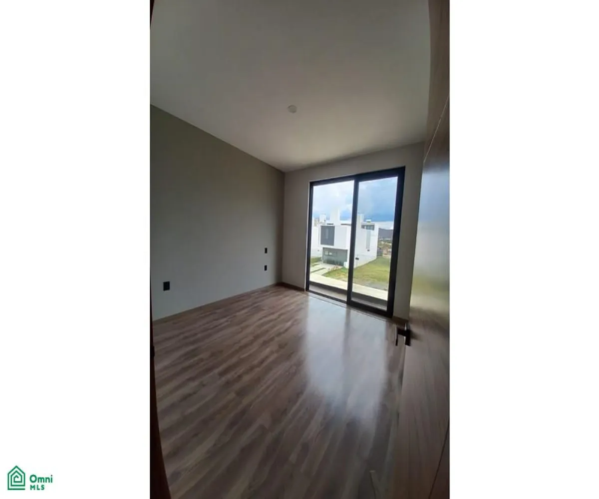 Casa En Venta,San Agustín,Av. Vuelo de las Grullas 200, Tlajomulco de Zuniga, Jalisco 45645, 3 Habitaciones,4 Baños,Av. Vuelo de las Grullas,3,MX24660047