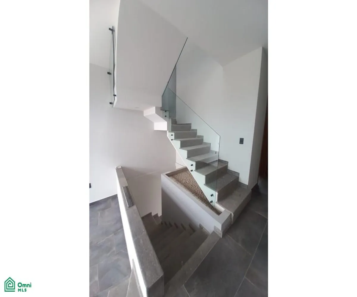 Casa En Venta,San Agustín,Av. Vuelo de las Grullas 200, Tlajomulco de Zuniga, Jalisco 45645, 3 Habitaciones,4 Baños,Av. Vuelo de las Grullas,2,MX24660074