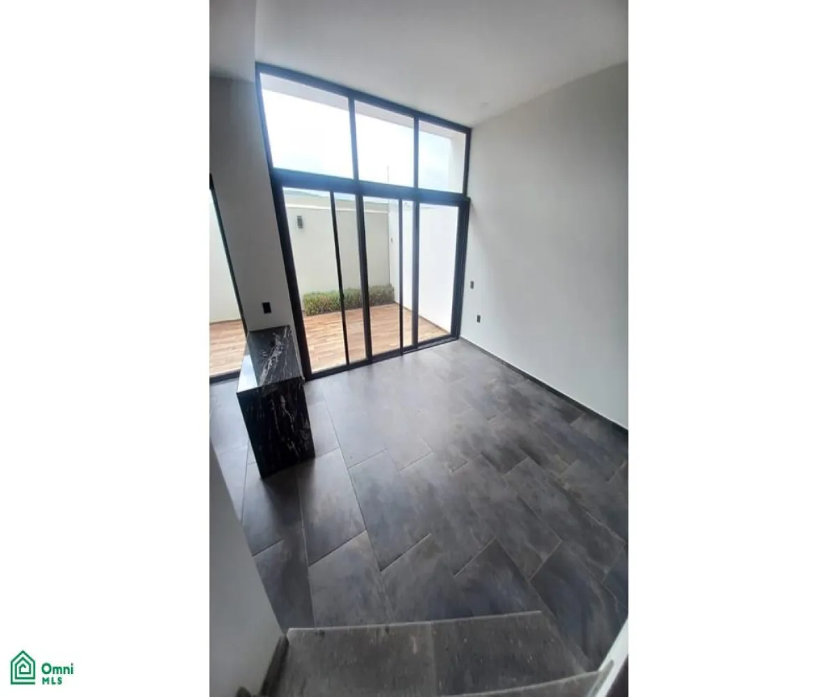 Casa En Venta,San Agustín,Av. Vuelo de las Grullas 200, Tlajomulco de Zuniga, Jalisco 45645, 3 Habitaciones,4 Baños,Av. Vuelo de las Grullas,2,MX24660074