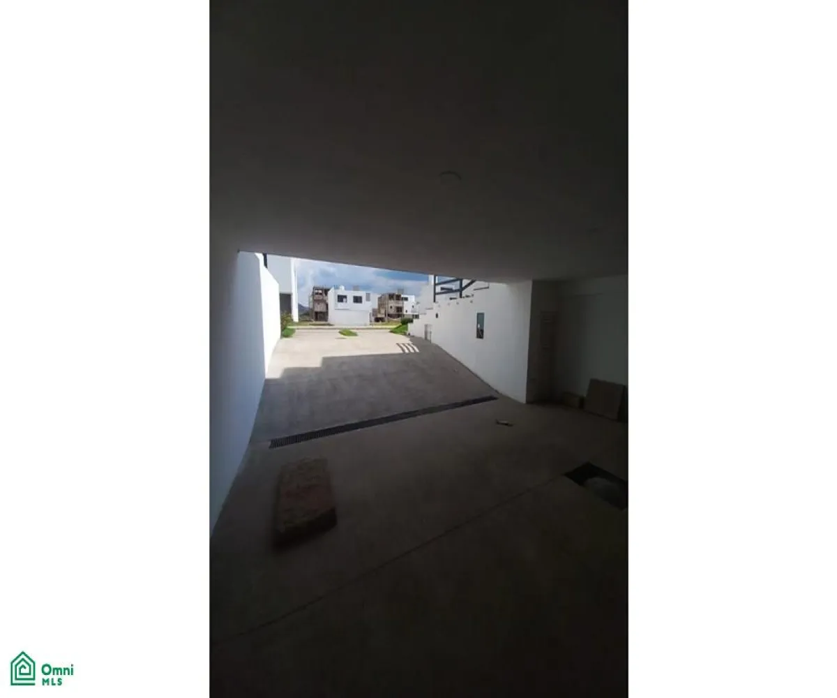 Casa En Venta,San Agustín,Av. Vuelo de las Grullas 200, Tlajomulco de Zuniga, Jalisco 45645, 3 Habitaciones,4 Baños,Av. Vuelo de las Grullas,2,MX24660074