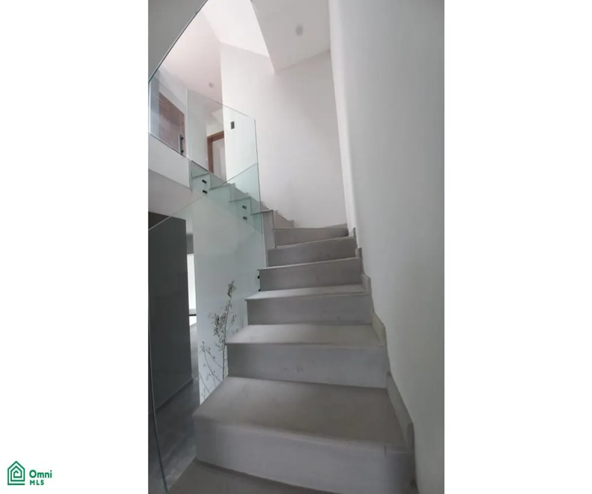 Casa En Venta,San Agustín,Av. Vuelo de las Grullas 200, Tlajomulco de Zuniga, Jalisco 45645, 3 Habitaciones,4 Baños,Av. Vuelo de las Grullas,2,MX24660074