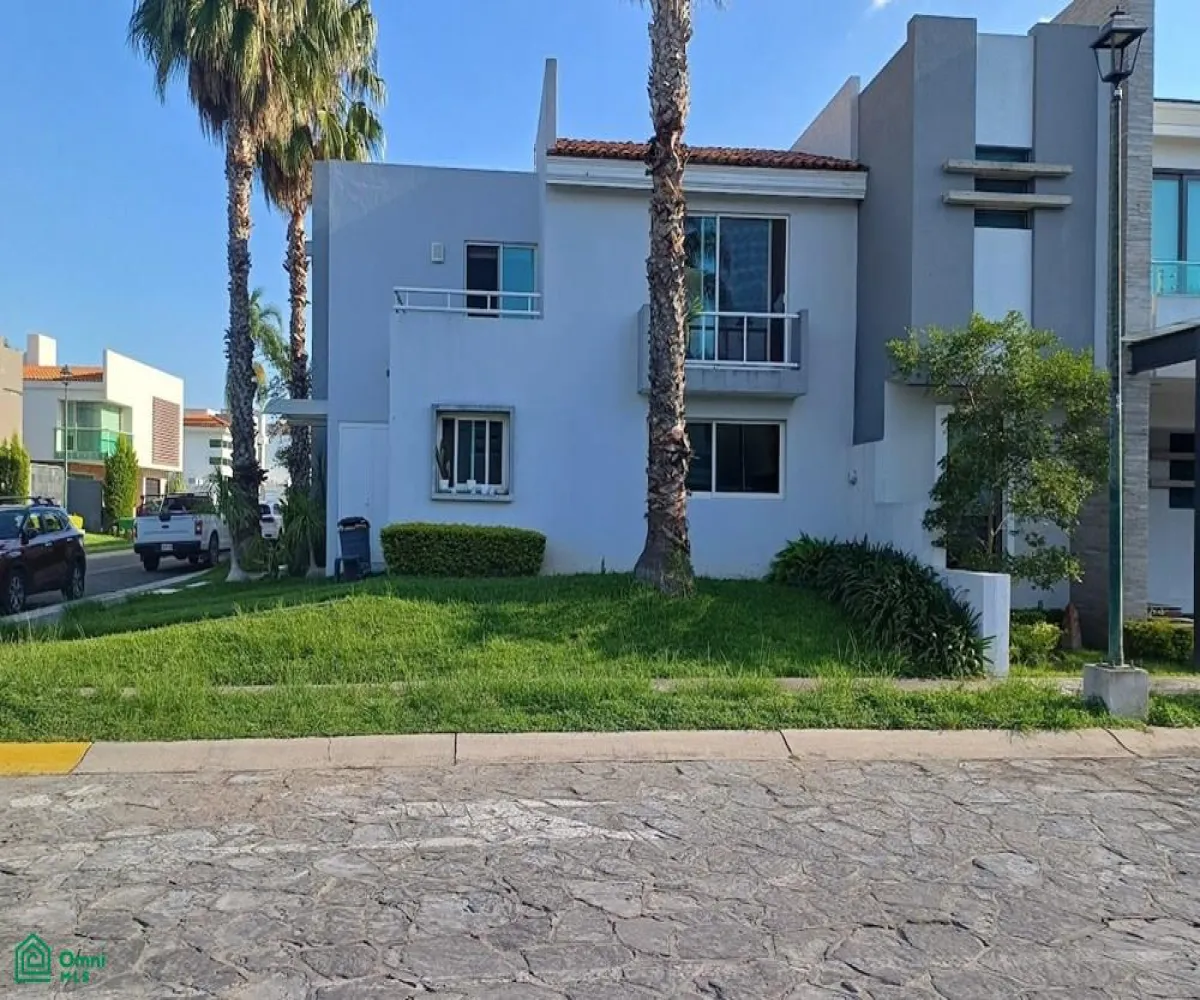 Casa En Venta,Fraccionamiento Jardín Real,Castillo 725, Zapopan, Jalisco 45136, 3 Habitaciones,5 Baños,Castillo,2,MX25977552