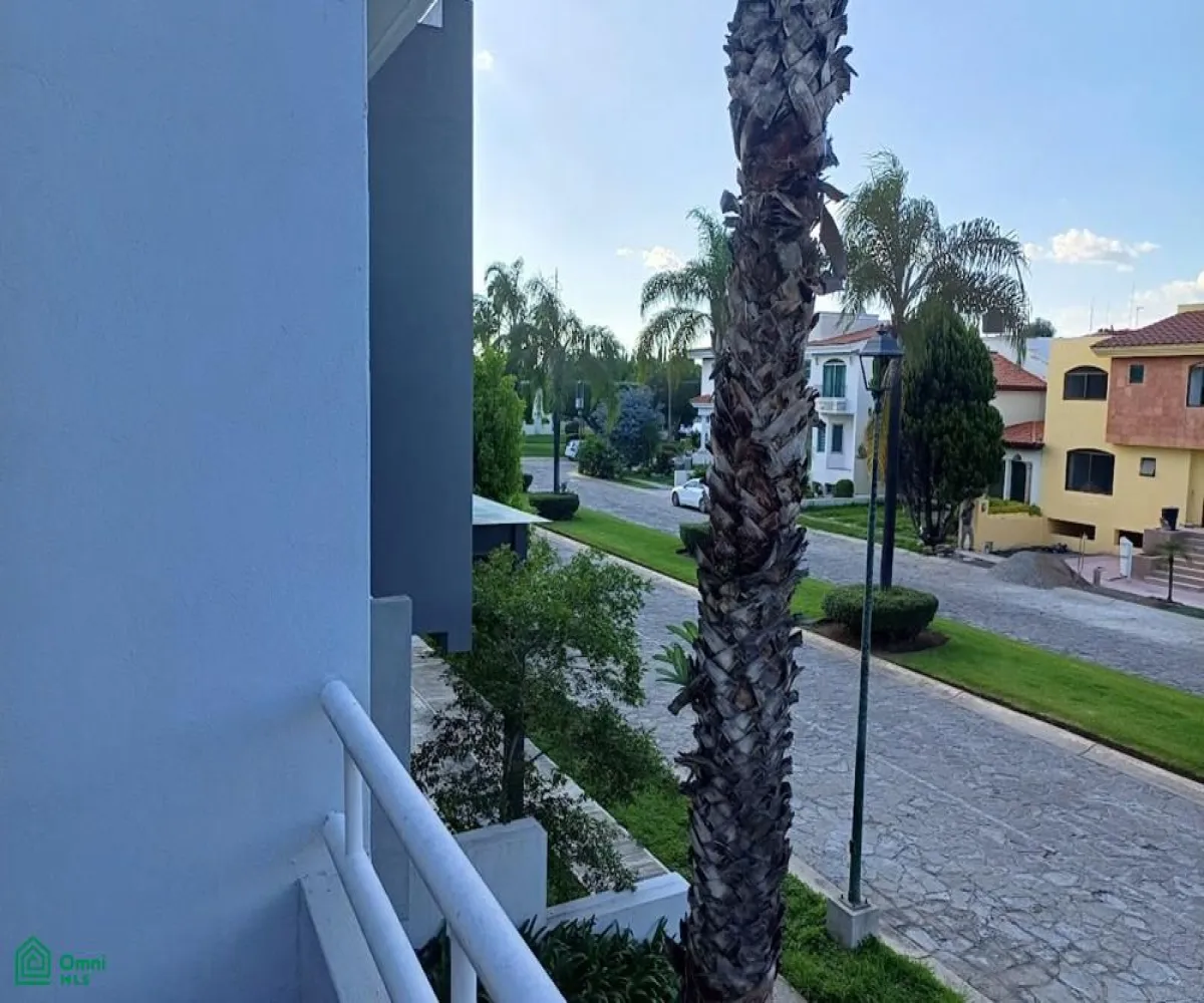 Casa En Venta,Fraccionamiento Jardín Real,Castillo 725, Zapopan, Jalisco 45136, 3 Habitaciones,5 Baños,Castillo,2,MX25977552