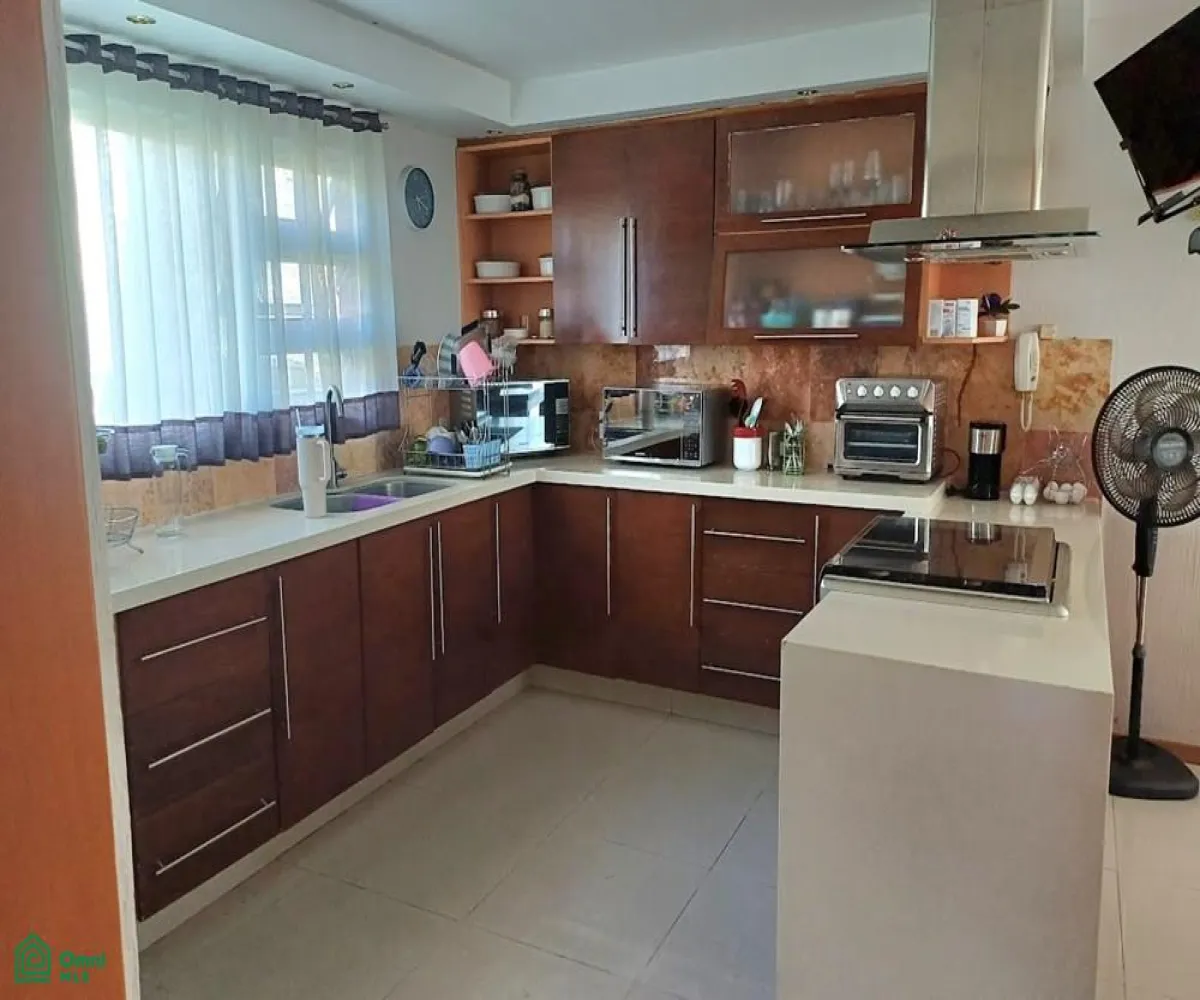 Casa En Venta,Fraccionamiento Jardín Real,Castillo 725, Zapopan, Jalisco 45136, 3 Habitaciones,5 Baños,Castillo,2,MX25977552