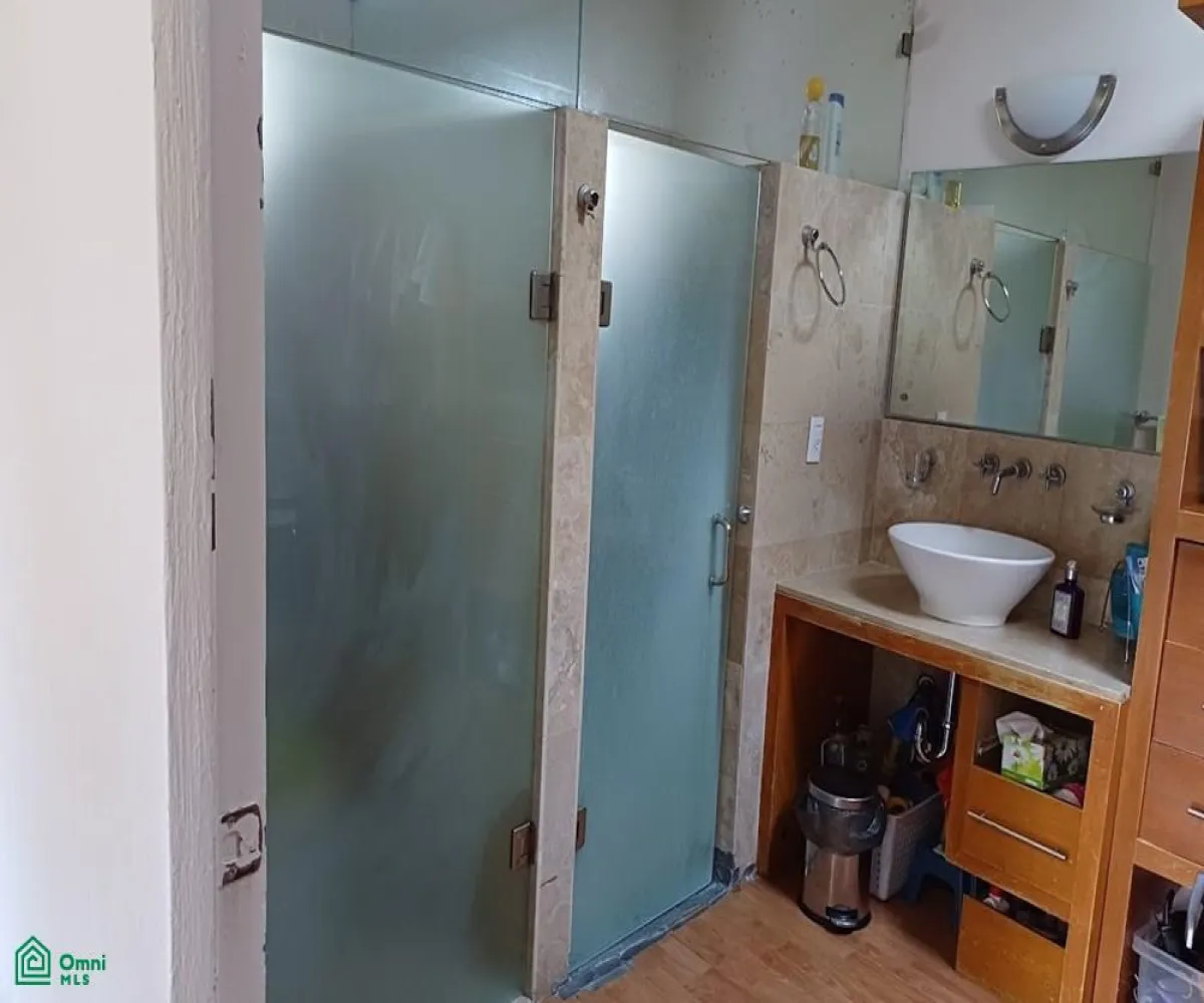 Casa En Venta,Fraccionamiento Jardín Real,Castillo 725, Zapopan, Jalisco 45136, 3 Habitaciones,5 Baños,Castillo,2,MX25977552