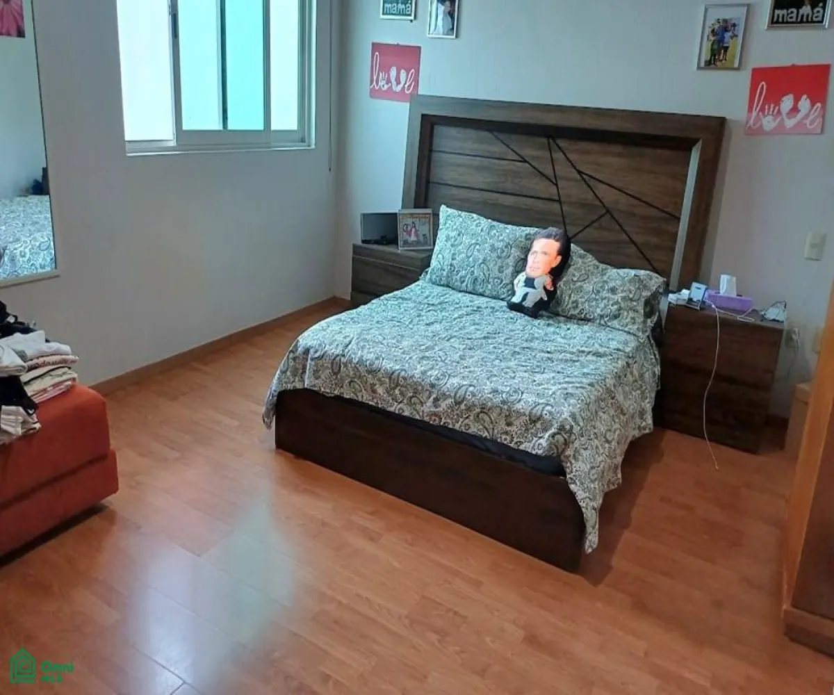 Casa En Venta,Fraccionamiento Jardín Real,Castillo 725, Zapopan, Jalisco 45136, 3 Habitaciones,5 Baños,Castillo,2,MX25977552