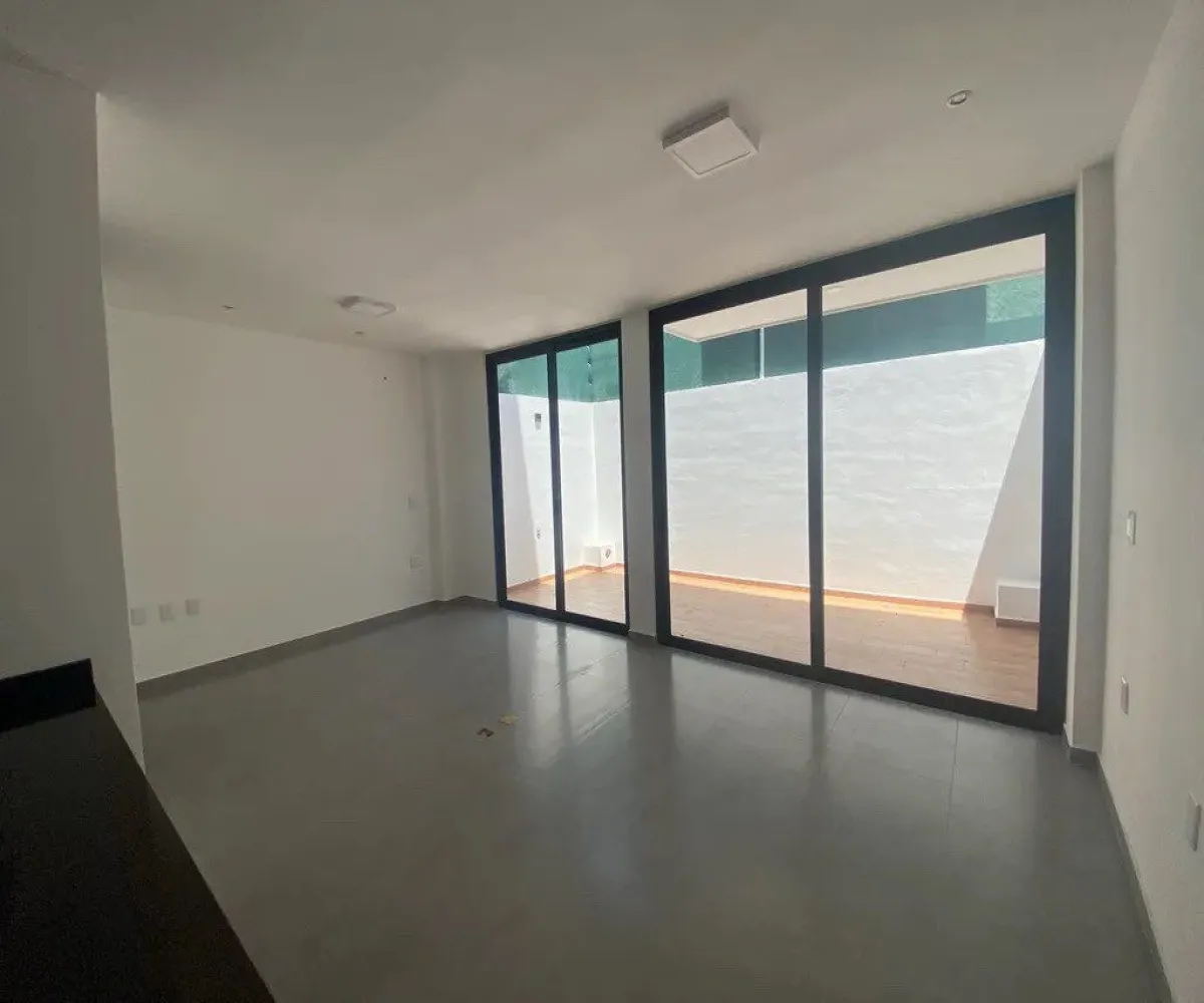 Departamento En Venta,Fracc Juan Manuel Vallarta,Avenida Inglaterra 000, Zapopan, Jalisco 45120, 1 Cuarto,1 Baño, Avenida Inglaterra,1,pjnjVuX
